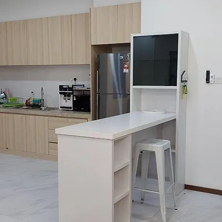 Miri Sunsky Condo Homestay 3 Rooms & 6 Guest Exterior photo
